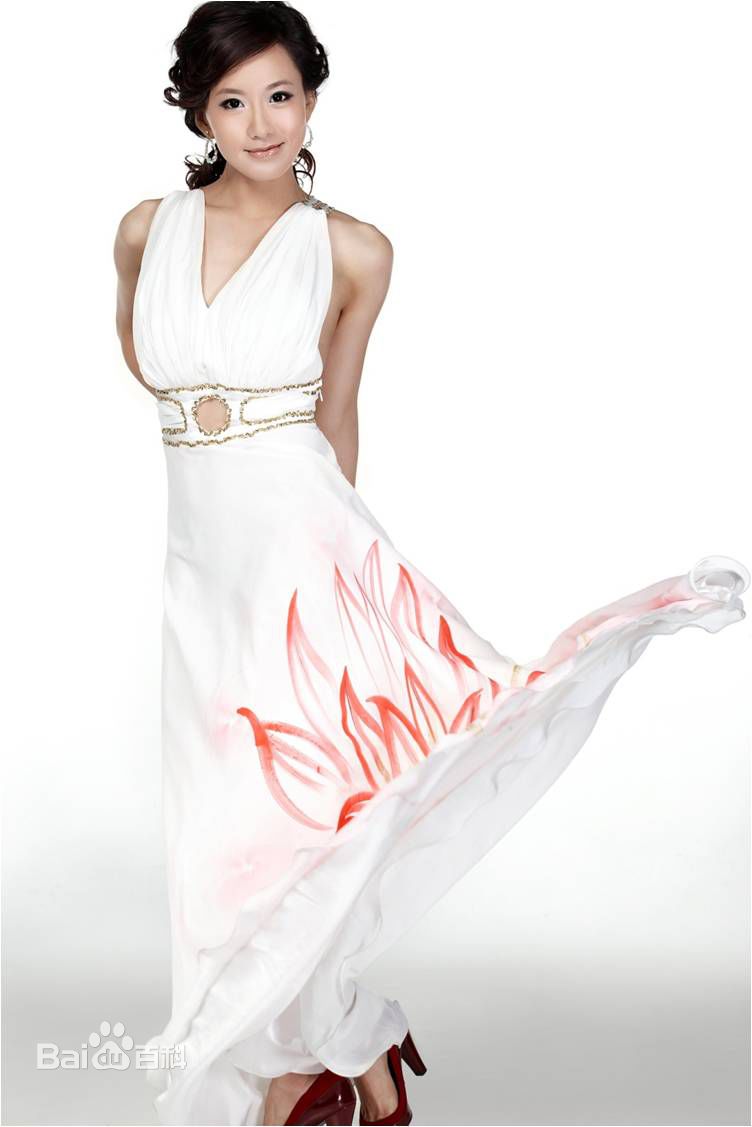 李欣主播工作照图片图集