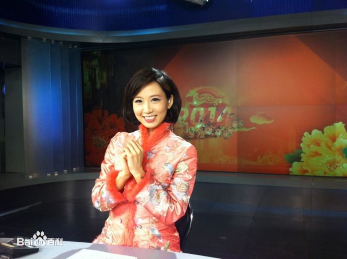 李欣主播工作照图片图集