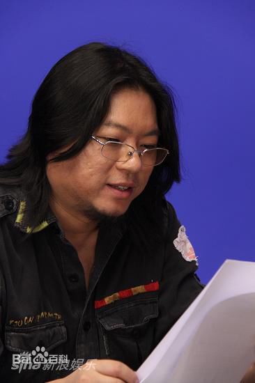 高晓松工作照壁纸壁纸