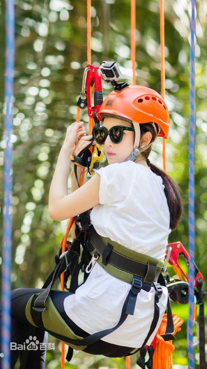 最新宋祖儿(lareina)在《花儿与少年第三季》中的壁纸