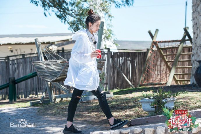 最新宋祖儿(lareina)在《花儿与少年第三季》中的壁纸