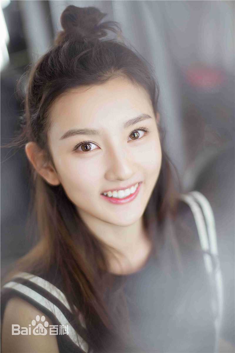 最新宋祖儿(lareina)在《天天向上》中的图集