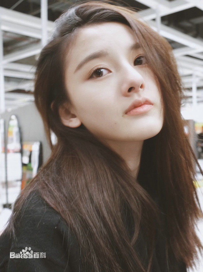 最优质宋祖儿(lareina)在《舌害》翟一桃中的相册