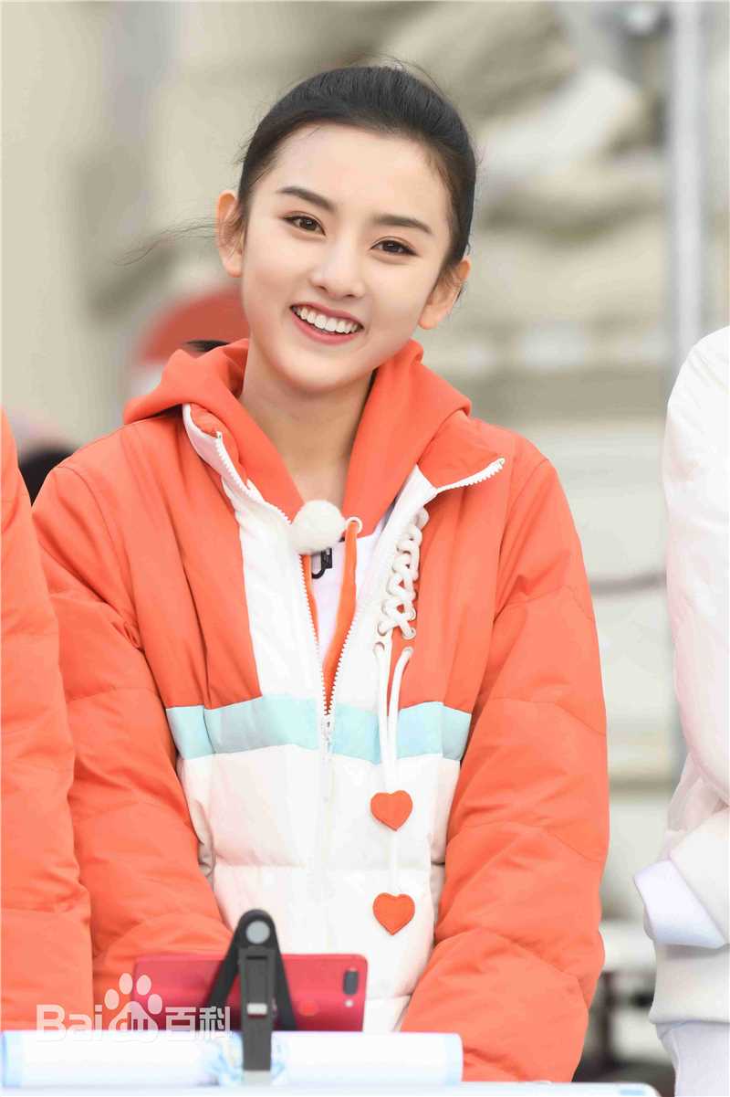 最新宋祖儿(lareina)在《奔跑吧》中的壁纸