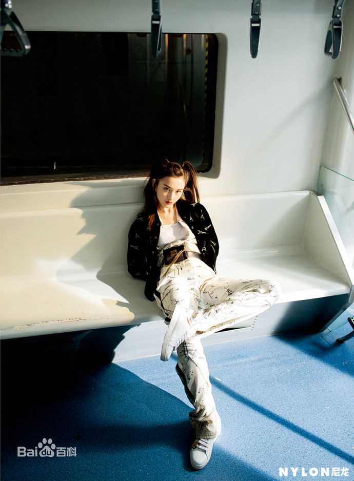 宋祖儿(lareina)精选《NYLON尼龙》五月刊封面图册