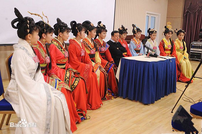 最全尤小刚在《西施秘史》选角活动中的壁纸