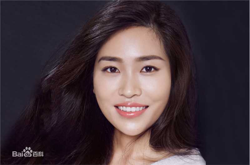 高清张末性感图片