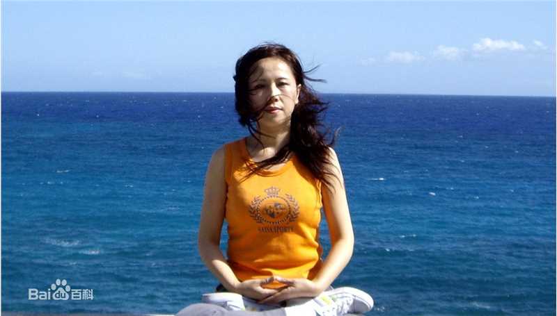 张竹生活照图册