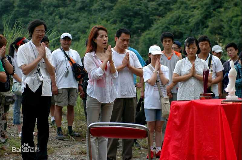 张竹工作照壁纸壁纸