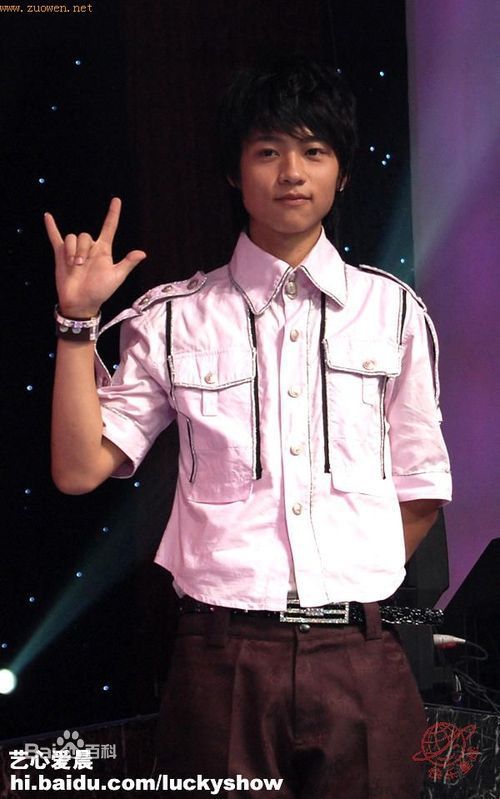 魏晨(Vision Wei)在一呼百应活动中前后照片