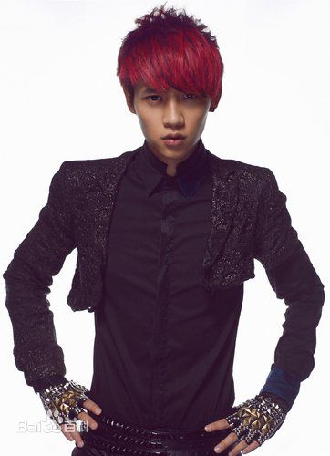 最新魏晨(Vision Wei)在专辑《千方百计》中的壁纸