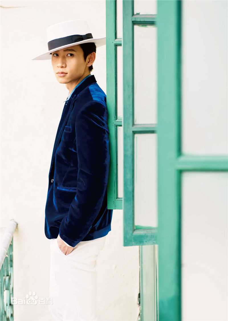 最全魏晨(Vision Wei)在专辑《帽子戏法》中的壁纸