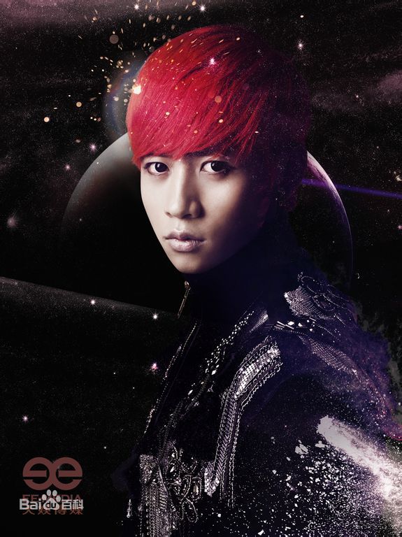 精选魏晨(Vision Wei)在专辑《V SPACE》中的图册