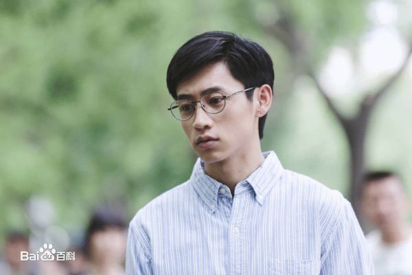 高清魏晨(Vision Wei)在电影《匆匆那年》饰演乔燃中的图册