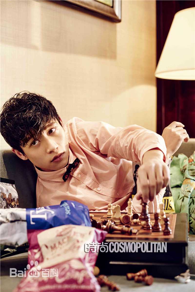 最新魏晨(Vision Wei)在《时尚coo》中的壁纸