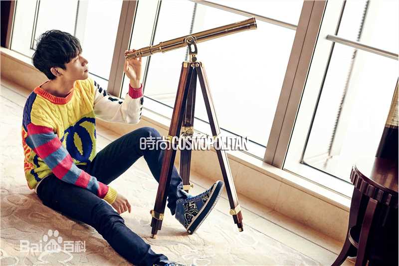 最新魏晨(Vision Wei)在《时尚coo》中的壁纸