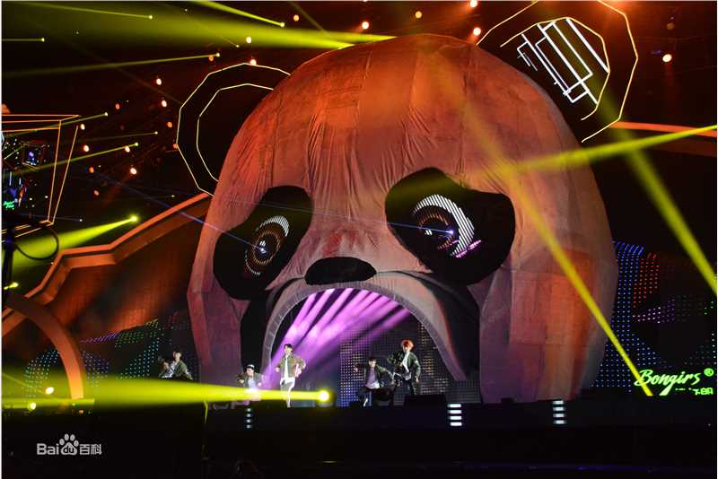 魏晨(Vision Wei)2016-2017四川卫视跨年前后照片