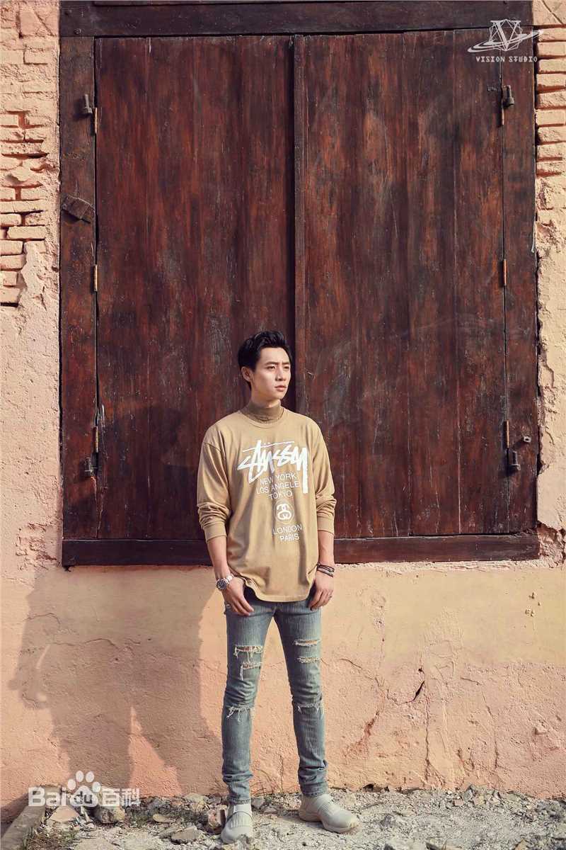 魏晨(Vision Wei)街拍壁纸壁纸