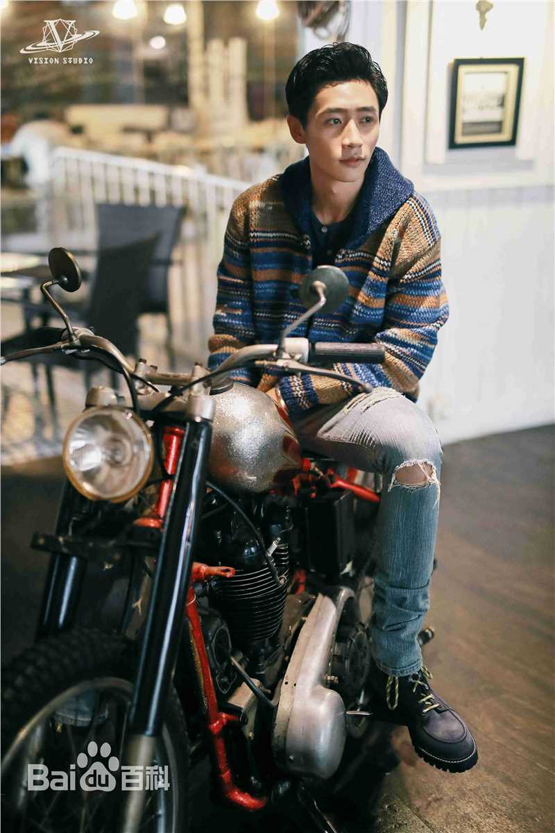 魏晨(Vision Wei)街拍壁纸壁纸