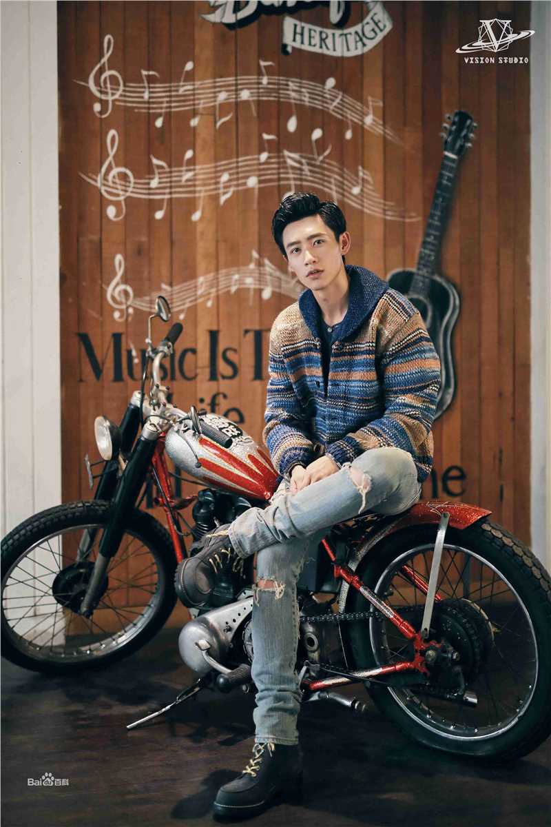 魏晨(Vision Wei)街拍壁纸壁纸