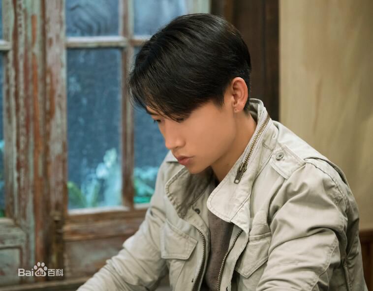 高清魏晨(Vision Wei)在电影《深夜食堂》饰唐宋中的图集