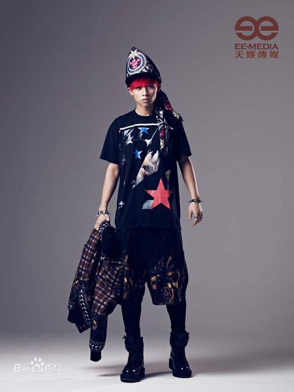 最新魏晨(Vision Wei)在2012专辑《V SPACE》中的图集