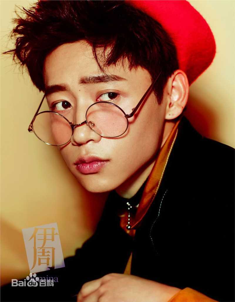 魏晨(Vision Wei)最新杂志拍摄壁纸