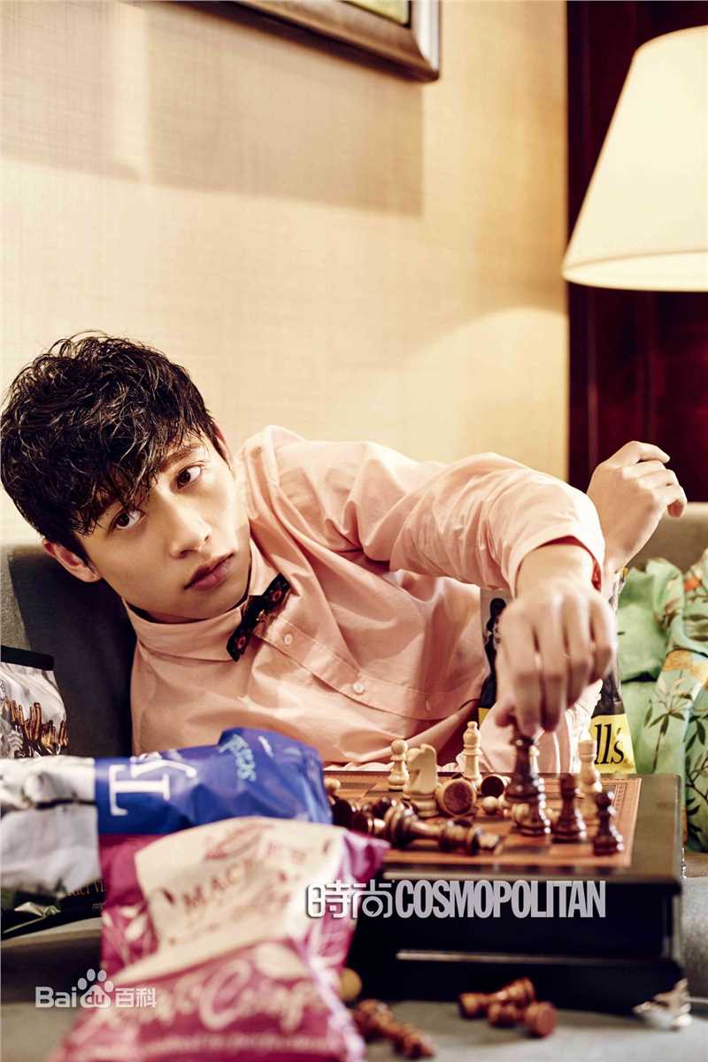 魏晨(Vision Wei)最新杂志拍摄壁纸