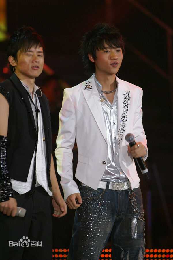 魏晨(Vision Wei)2007年快乐男声全国巡演-上海站壁纸壁纸