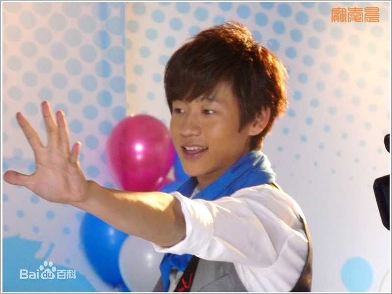 魏晨(Vision Wei)2008.12.7加油你有me MV拍摄性感图片图集