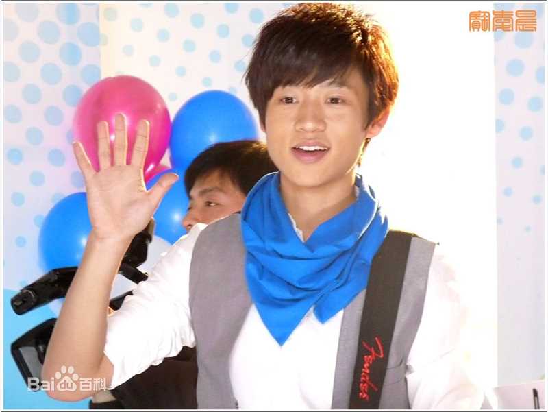 魏晨(Vision Wei)2008.12.7加油你有me MV拍摄性感图片图集