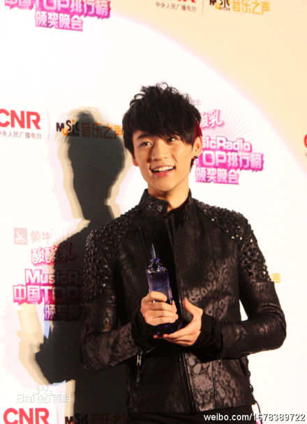 魏晨(Vision Wei)2011.4.24 Music Radio 颁奖典礼图片图册