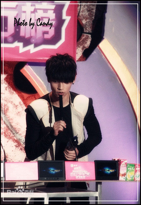 魏晨(Vision Wei)2011.4.24 Music Radio 颁奖典礼图片图册
