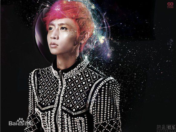 最优质魏晨(Vision Wei)在 《V SPACE》 宣传照中的相册