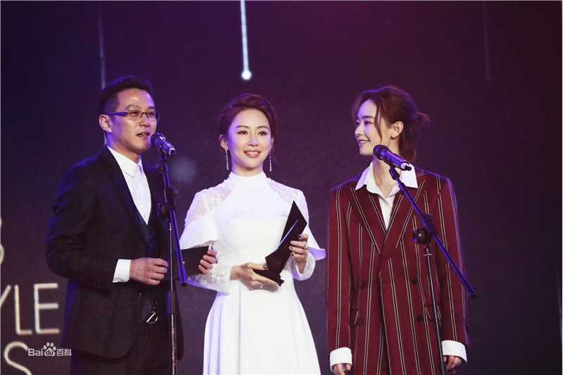 刘雅瑟(Cya Liu)活动照壁纸壁纸