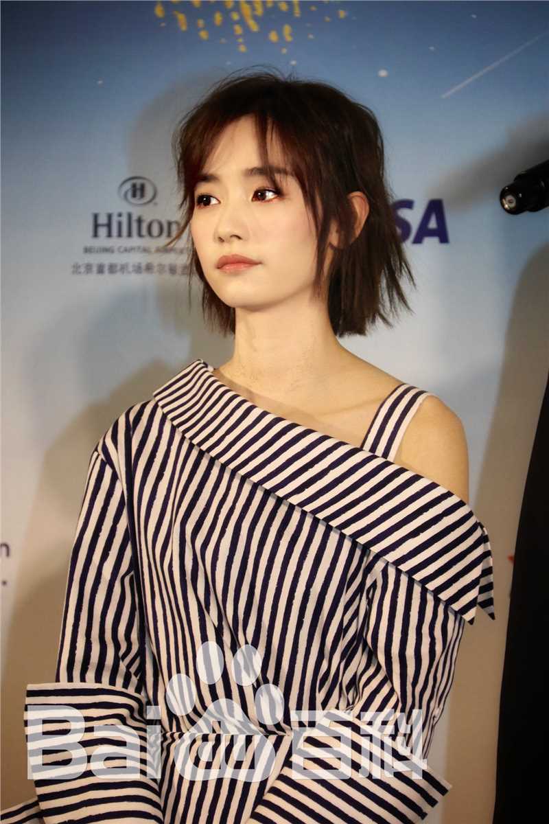 刘雅瑟(Cya Liu)活动照壁纸壁纸