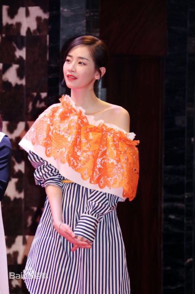 刘雅瑟(Cya Liu)活动照壁纸壁纸