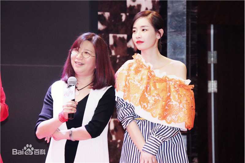 刘雅瑟(Cya Liu)活动照壁纸壁纸