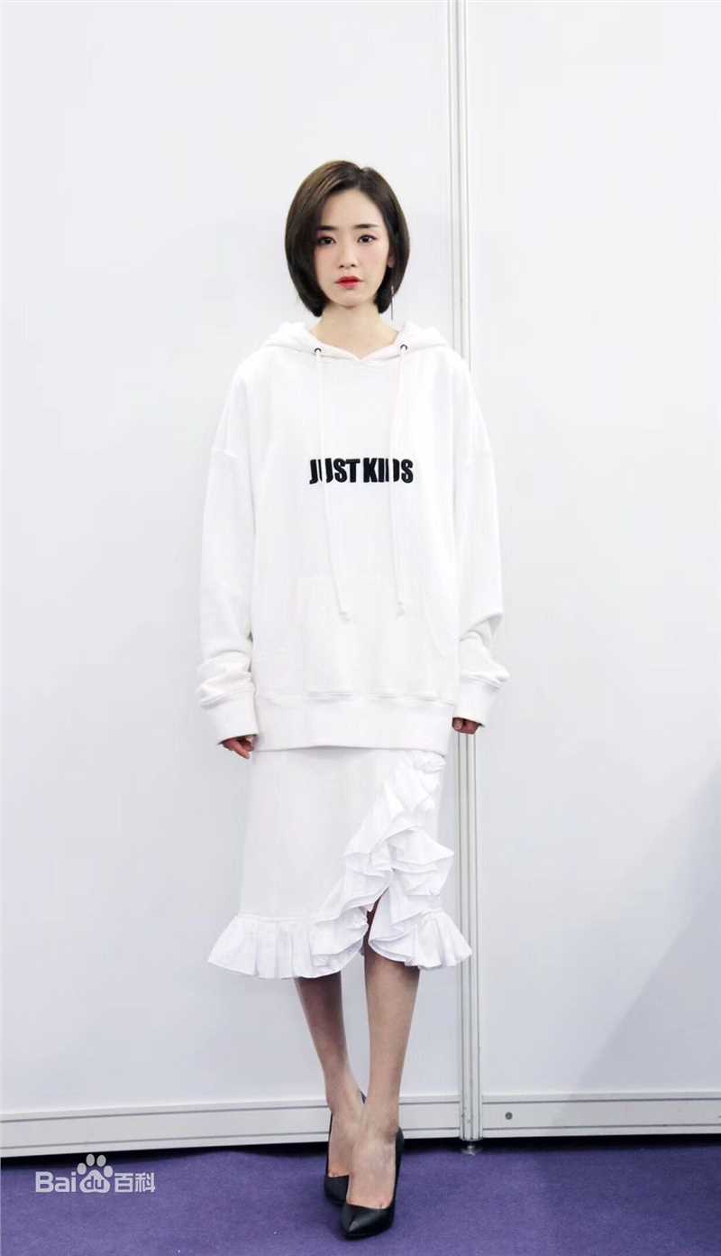 刘雅瑟(Cya Liu)活动照壁纸壁纸