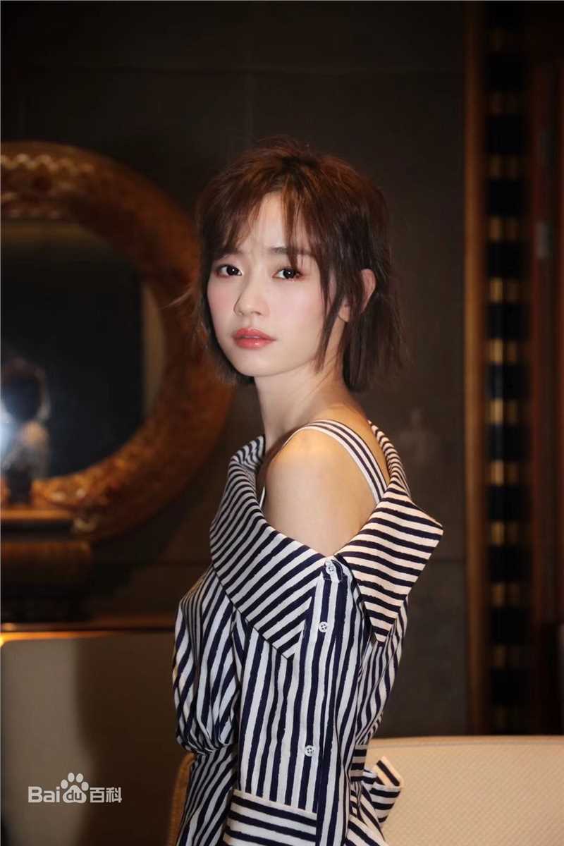 刘雅瑟(Cya Liu)活动照壁纸壁纸