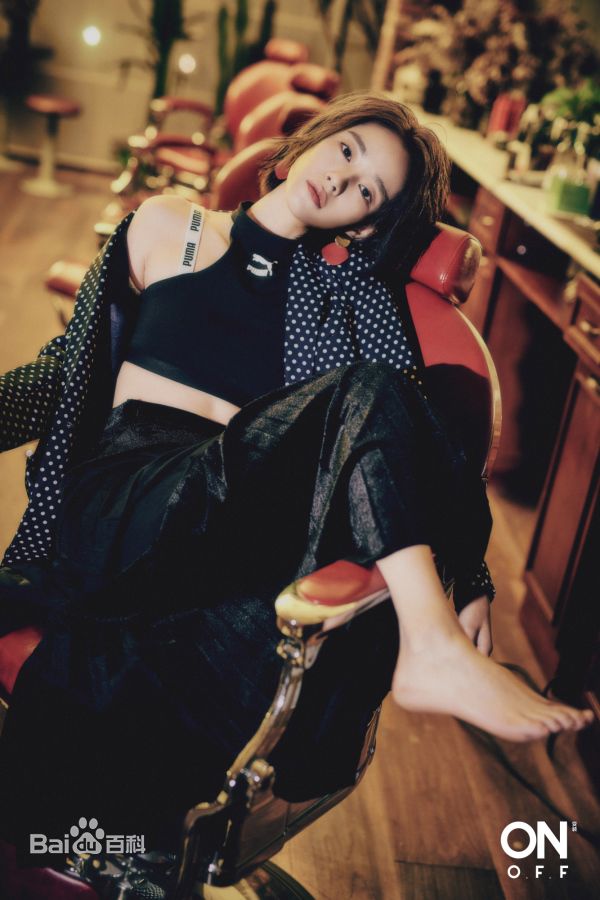 刘雅瑟(Cya Liu)XONOFF变装生活照