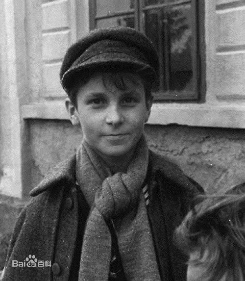 克里斯蒂安·贝尔(Christian Bale)贝尔早期作品图片图册