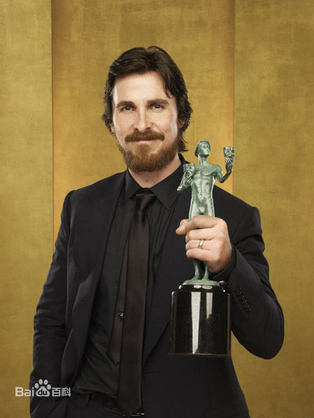 克里斯蒂安·贝尔(Christian Bale)贝尔获奖照壁纸壁纸