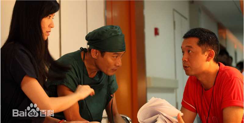 最新张琦(Stephen)在导演工作照《夺命心跳》中的图集