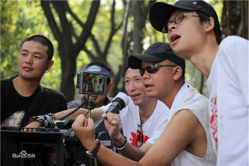 最新张琦(Stephen)在导演工作照《夺命心跳》中的图集