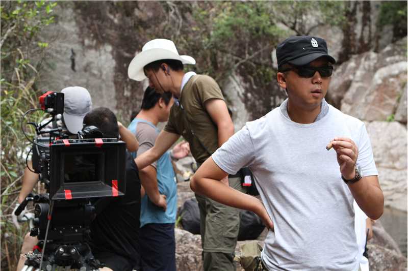 精选张琦(Stephen)在导演工作照《HOLD住爱》中的图册