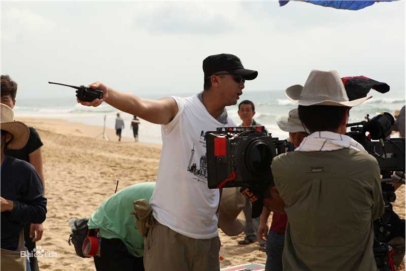 精选张琦(Stephen)在导演工作照《HOLD住爱》中的图册