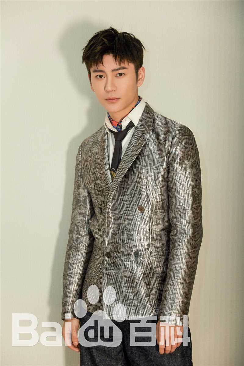 王嘉(Jevon Wang)参加央视春晚前后照片