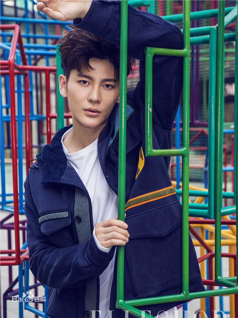 王嘉(Jevon Wang)ELLE SHOP素颜照壁纸