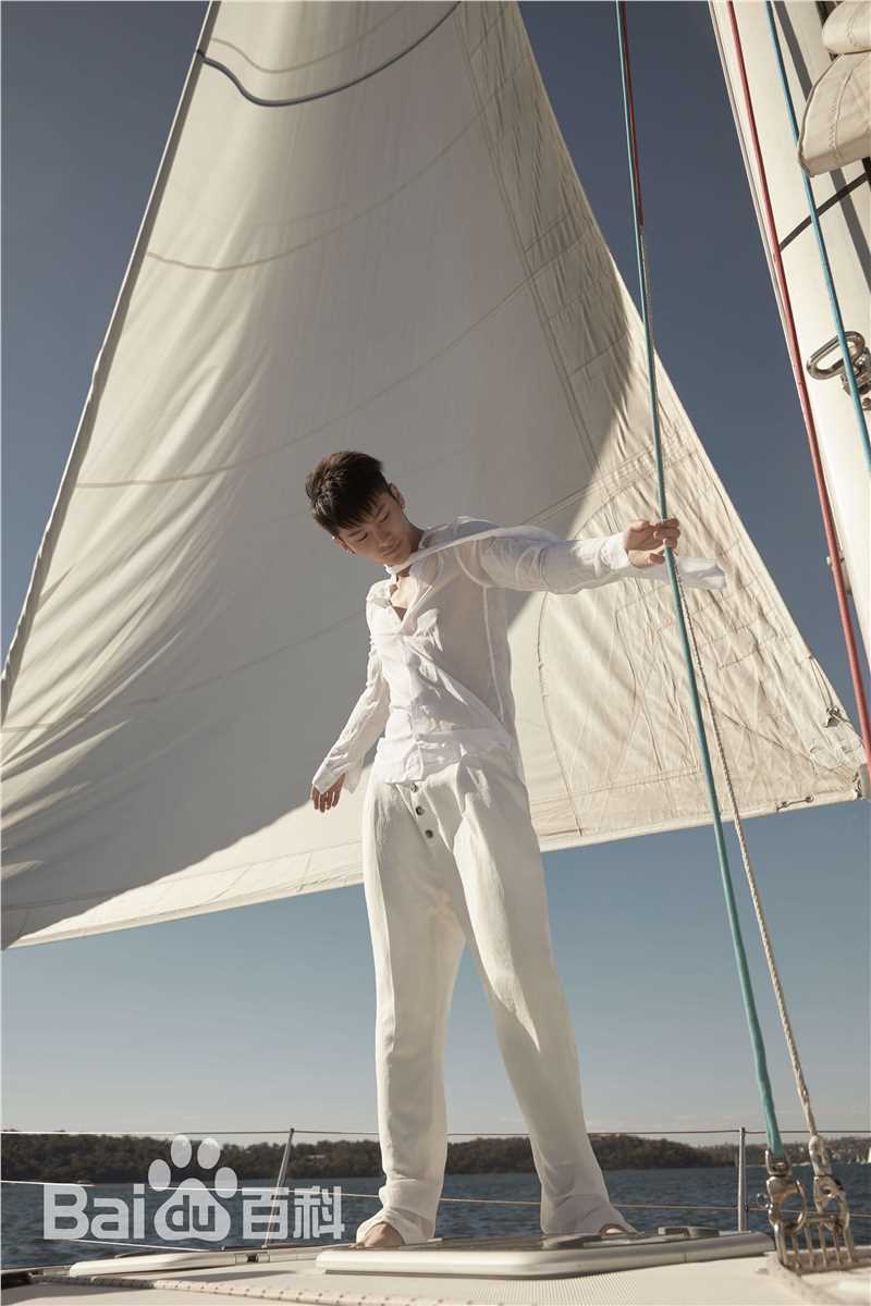 王嘉(Jevon Wang)时尚芭莎素颜照相册